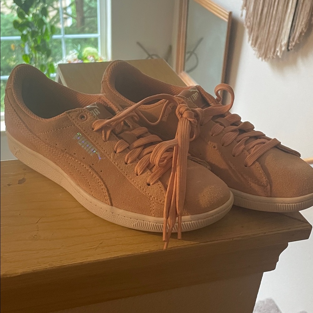 PUMA Women's Sneakers 6.5
